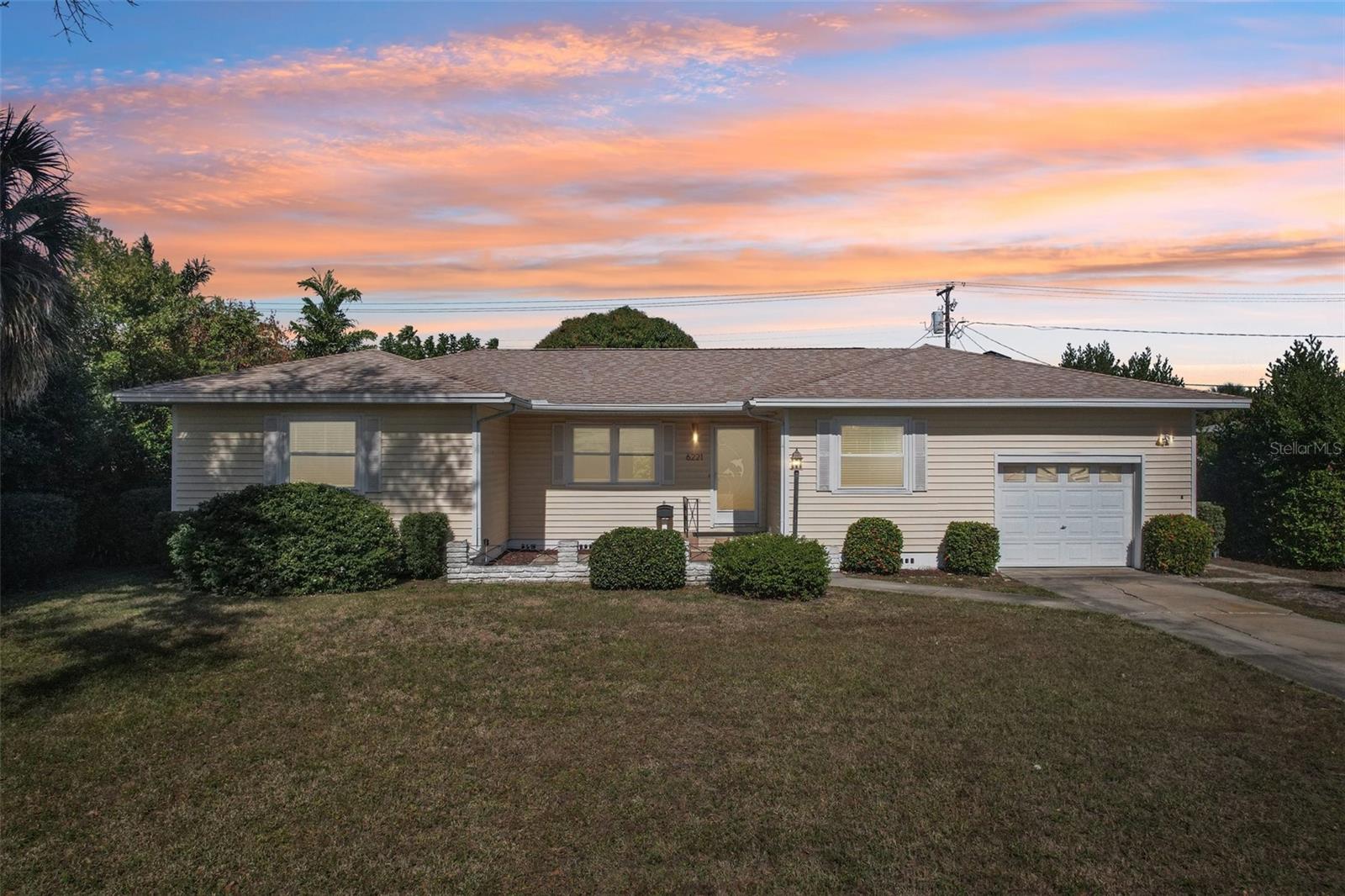 6221 DARTMOUTH AVENUE N