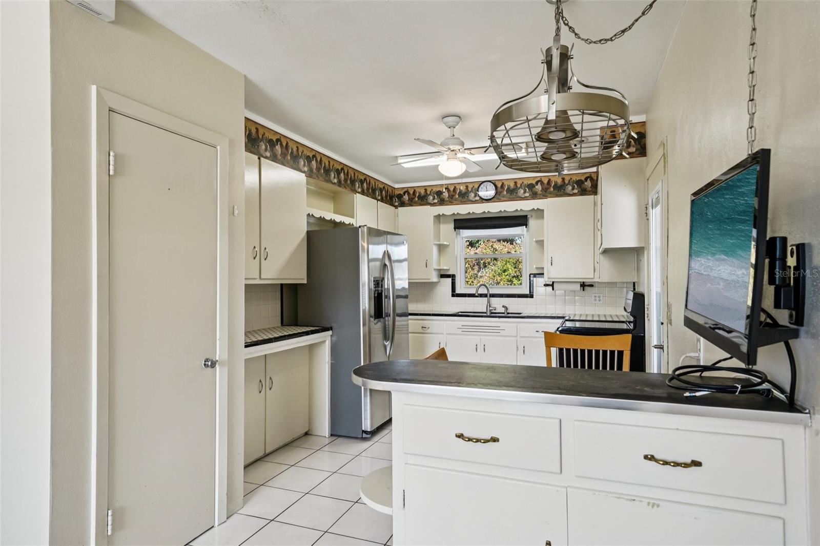 LAKE PASADENA DEV - Residential