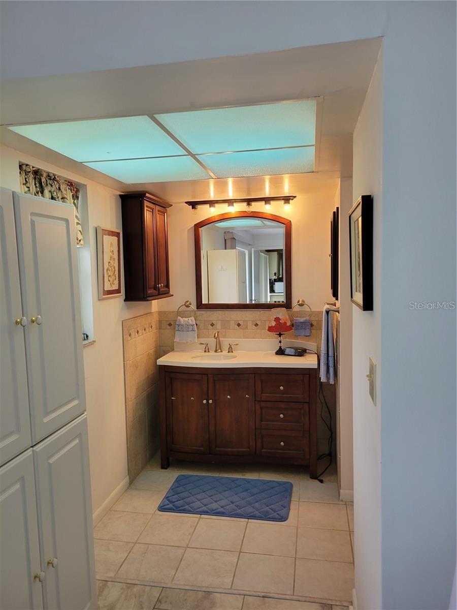 ROTONDA WEST OAKLAND HILLS - Residential Lease