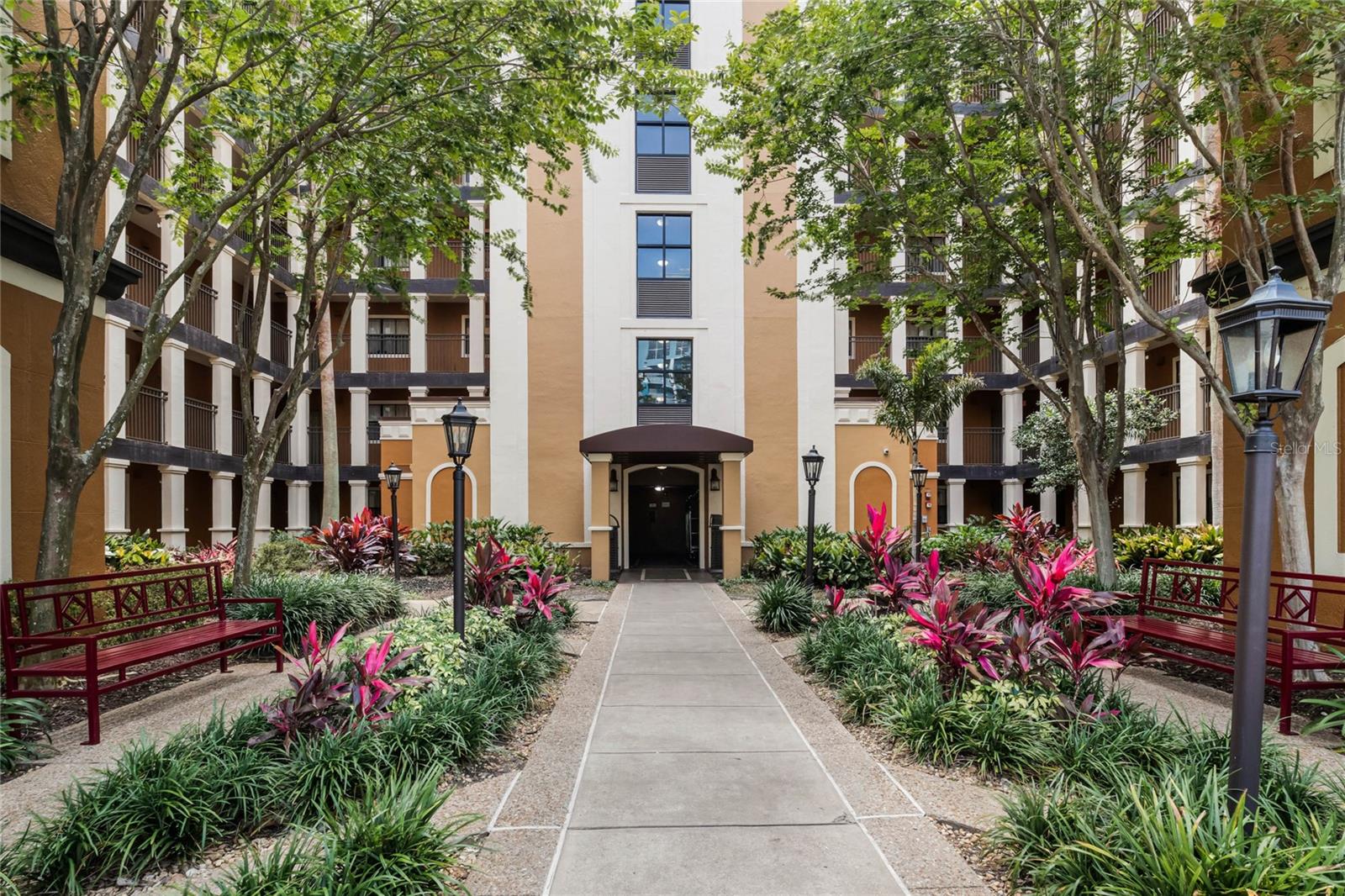 12544 FLORIDAYS RESORT DRIVE 611B