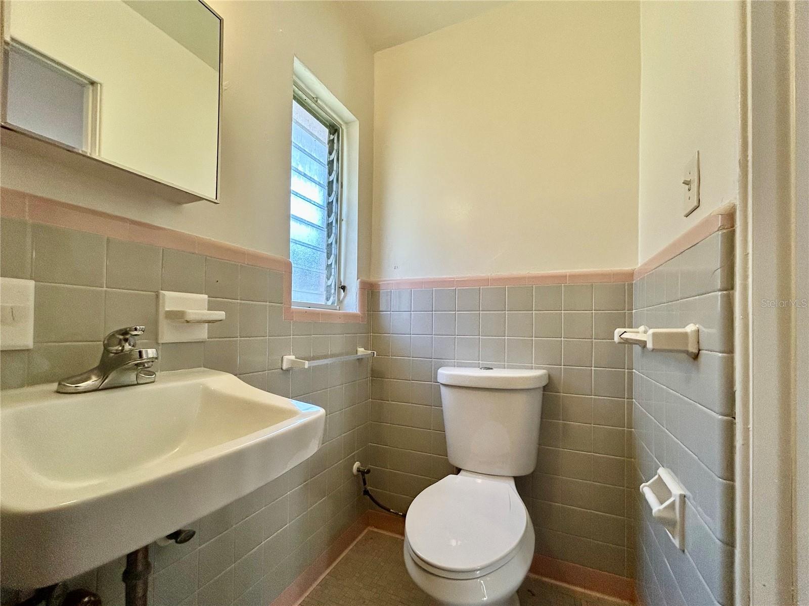 RESERVE/FRST LK PH 1 - Residential Lease