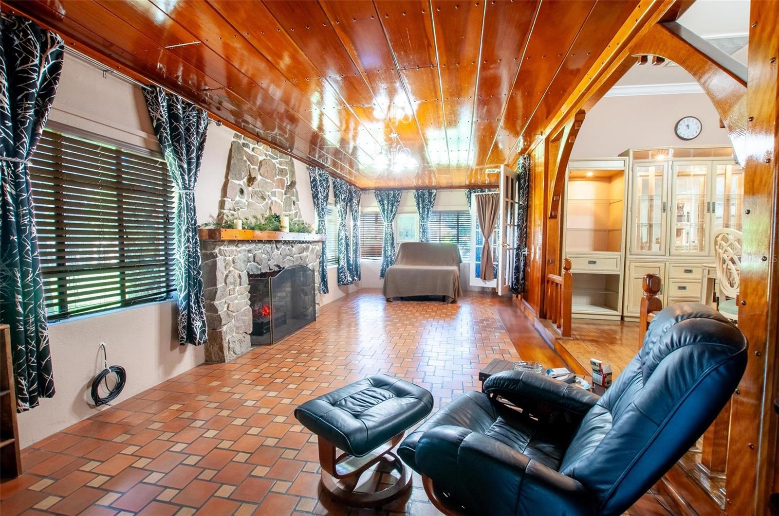 EVANGELINE TERRACE - Residential