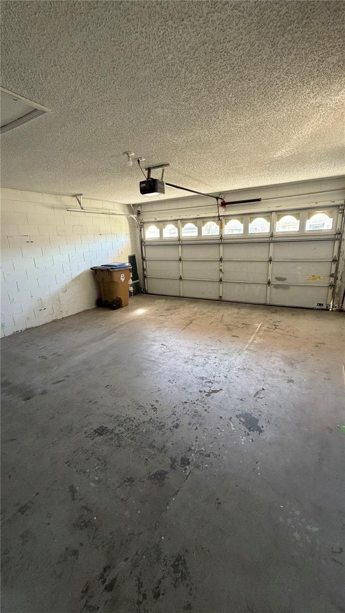 INDIAN POINT PH 1 - Residential Lease