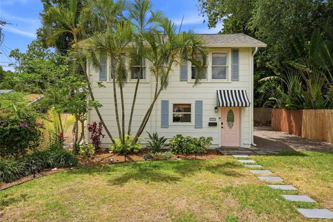 Photo of 2244 8th Avenue N, St Petersburg, FL 33713 (MLS # TB8495303)