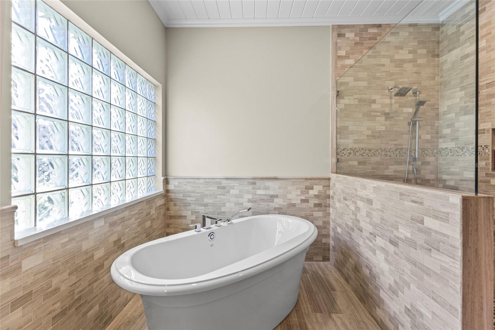 PRESTANCIA- LA VISTA - Residential