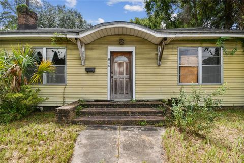 A home in TAMPA