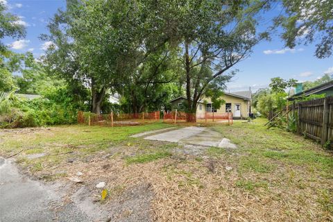 A home in TAMPA