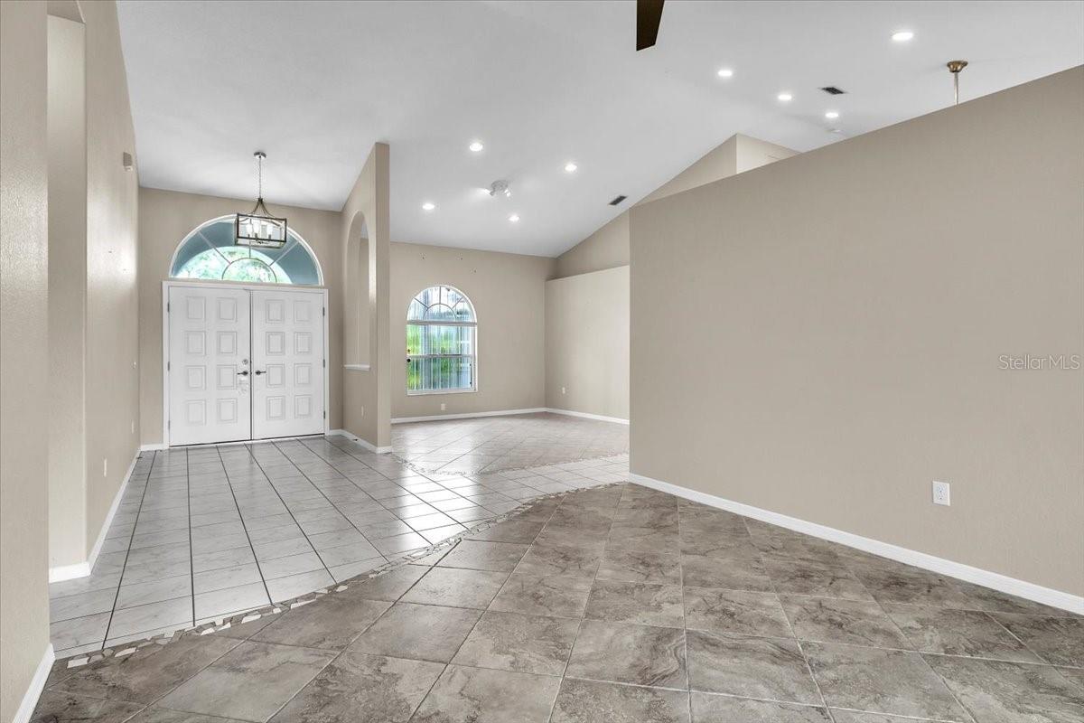 1114 CAMPBELL STREET