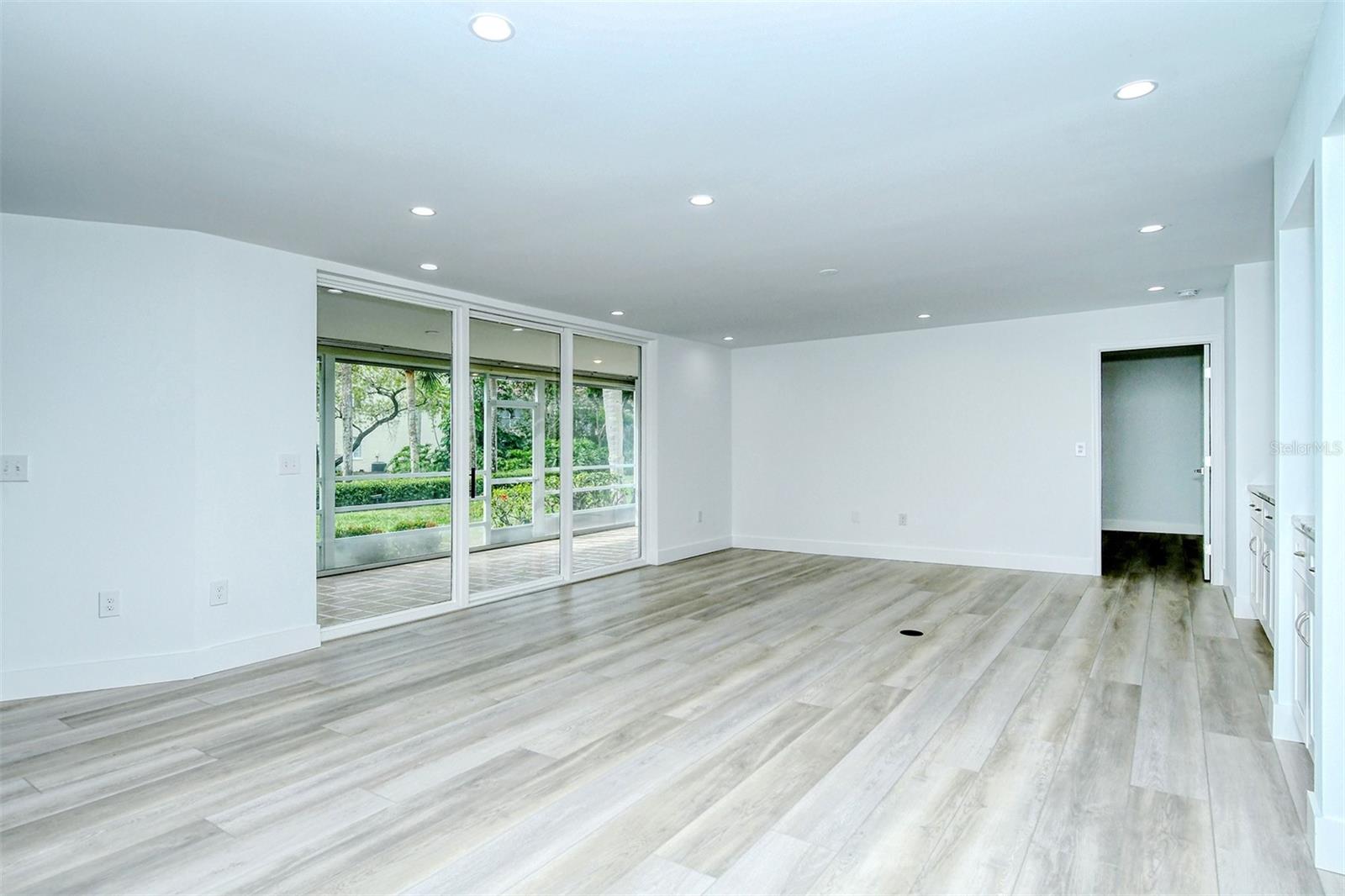 6101 34TH STREET W 15