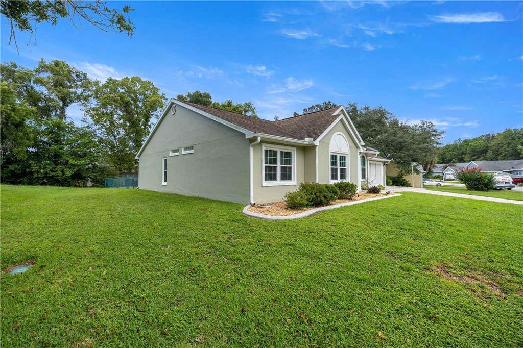 Photo of 11415 SW 78th Circle, Ocala, FL 34476 (MLS # FC320858)