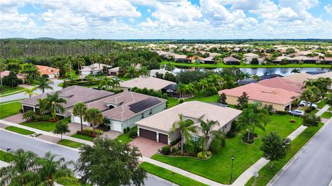 A home in WIMAUMA