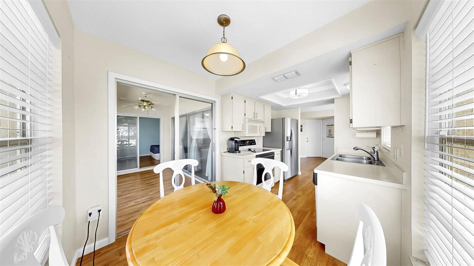 WEDGWOOD VILLAGE CONDO - Residential Lease