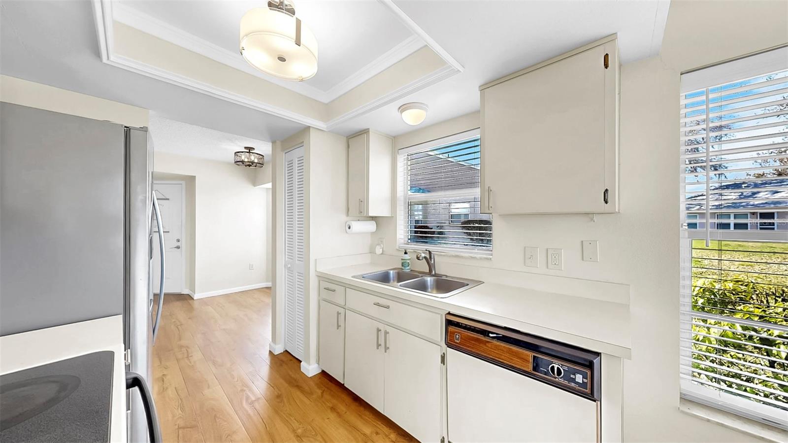 WEDGWOOD VILLAGE CONDO - Residential Lease