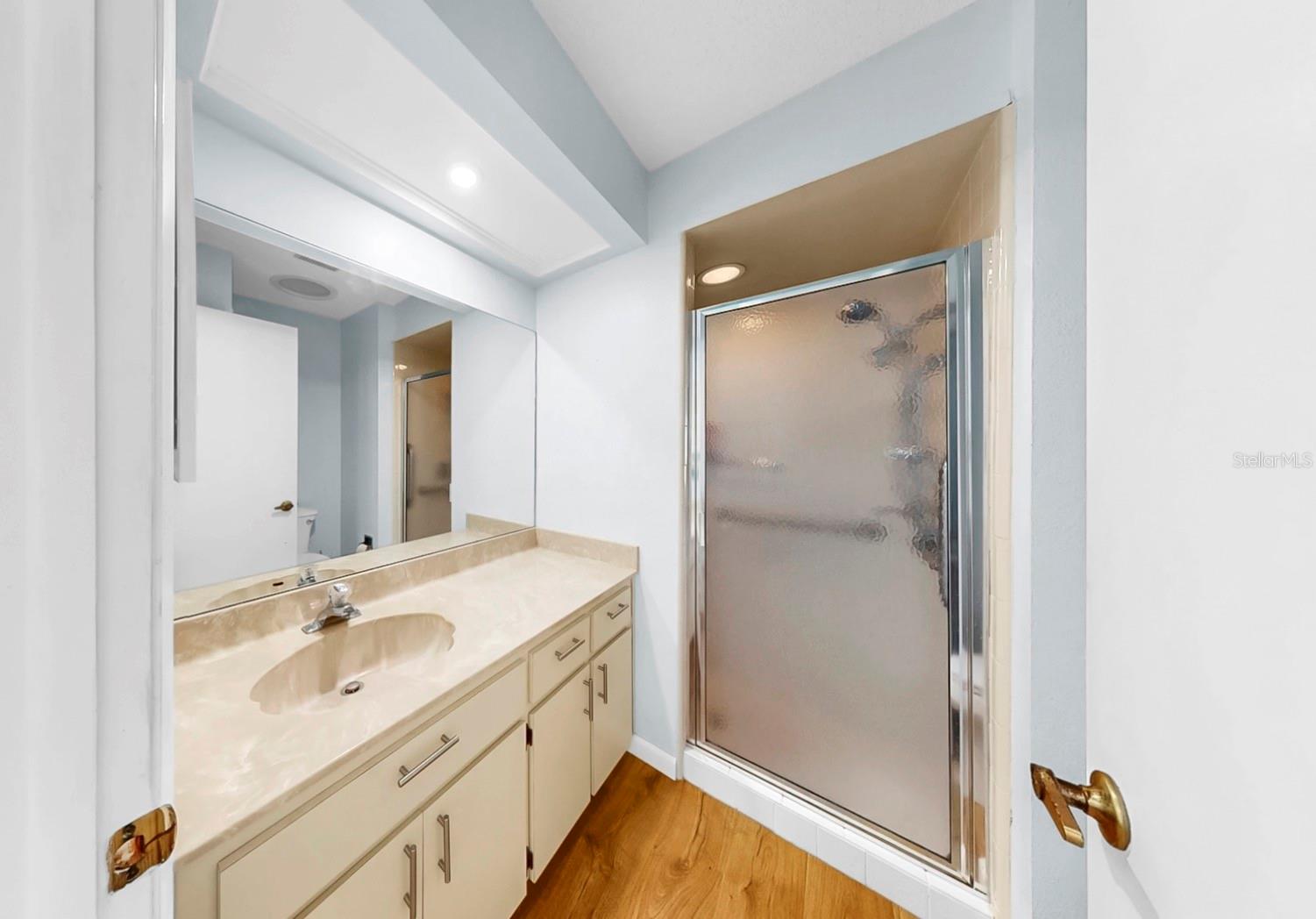 WEDGWOOD VILLAGE CONDO - Residential Lease