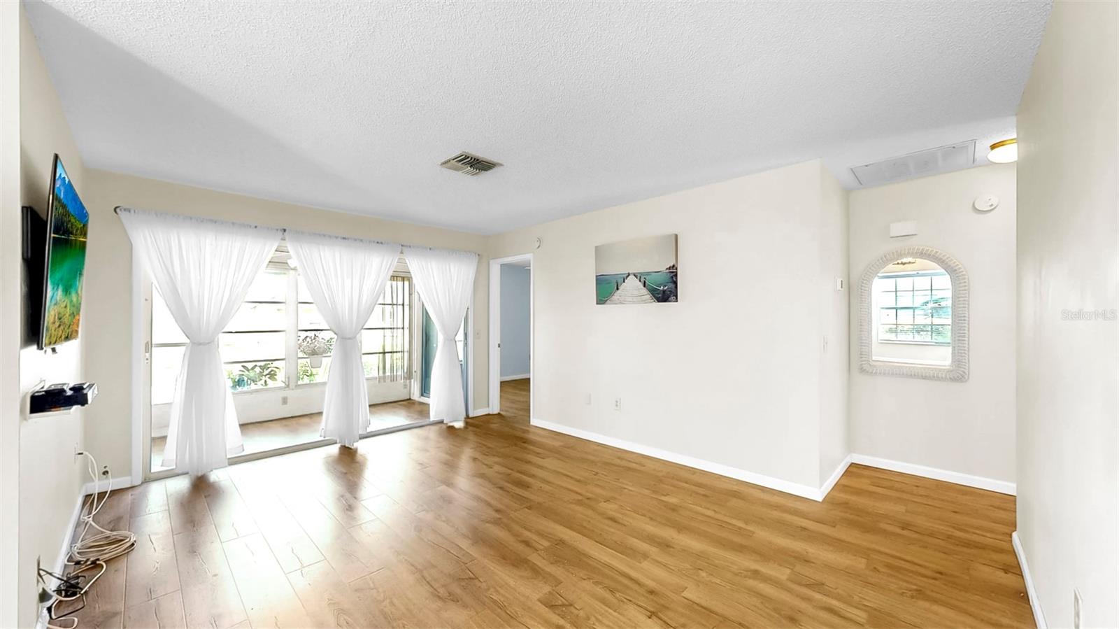 WEDGWOOD VILLAGE CONDO - Residential Lease