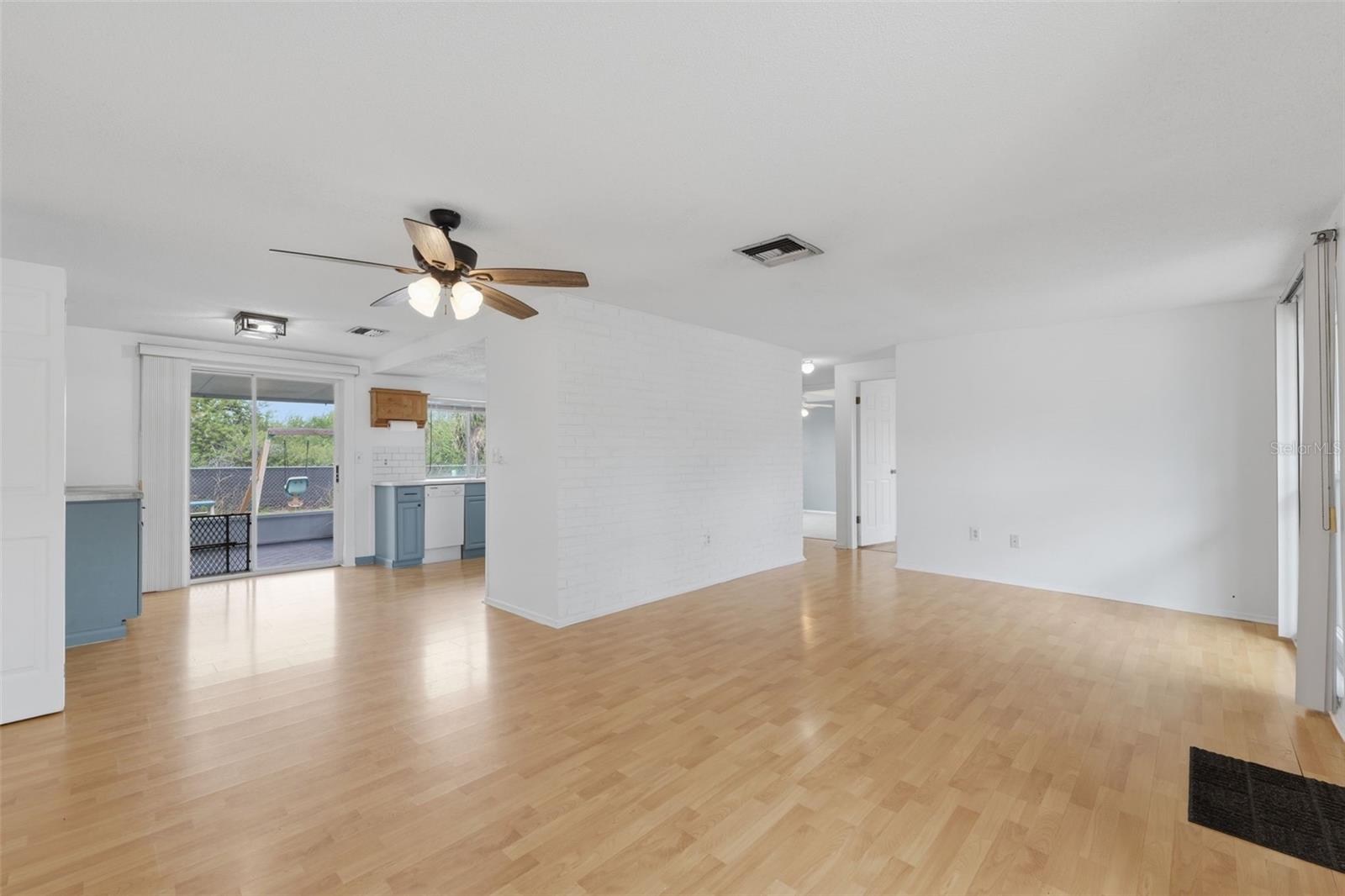 REGENCY PARK - Residential