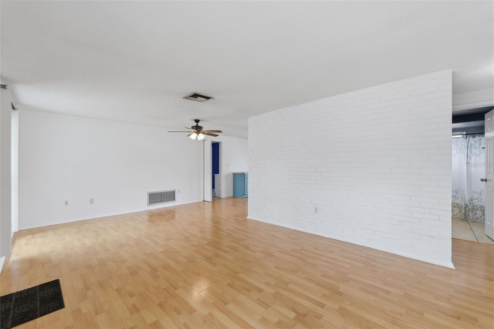 REGENCY PARK - Residential