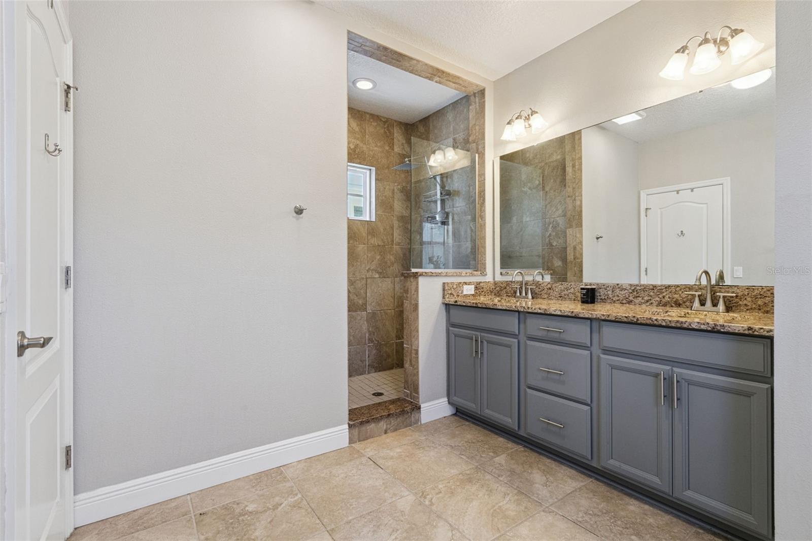 CELEBRATION SOUTH VILLAGE UNIT 4 REP 1 - Residential