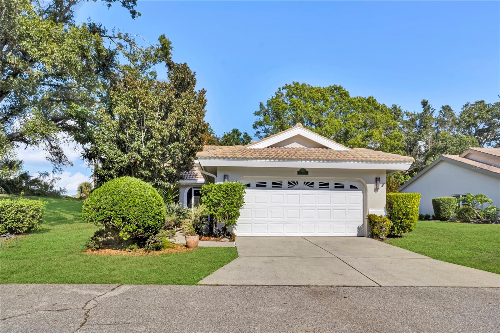 LONGWOOD VILLAS - Residential