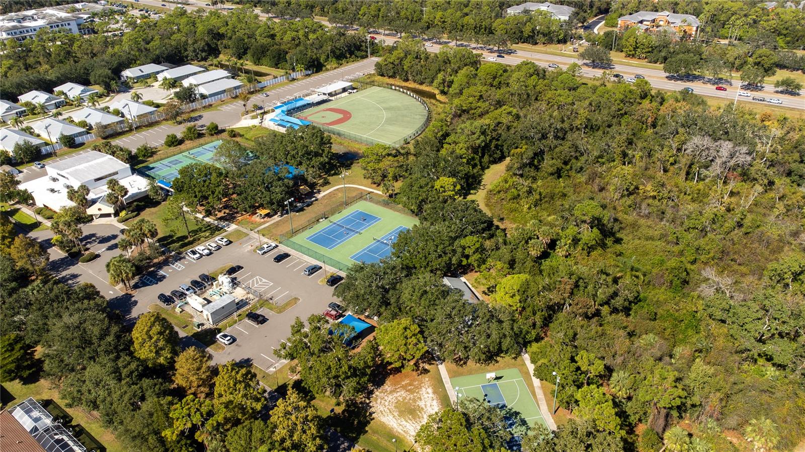 LONGWOOD VILLAS - Residential