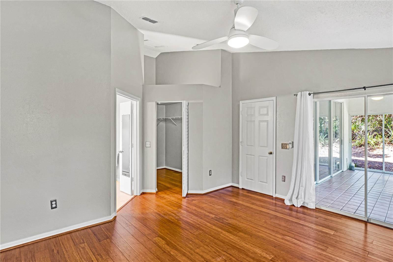 LONGWOOD VILLAS - Residential