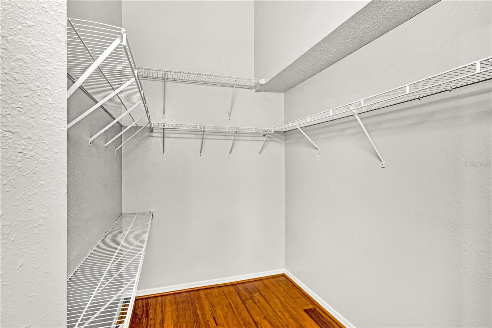 LONGWOOD VILLAS - Residential