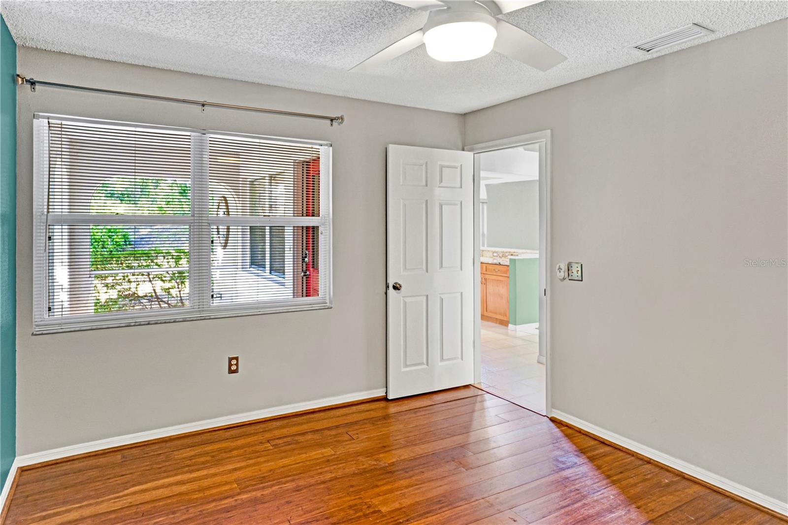 LONGWOOD VILLAS - Residential