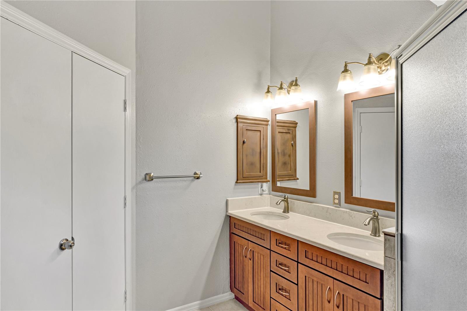 LONGWOOD VILLAS - Residential