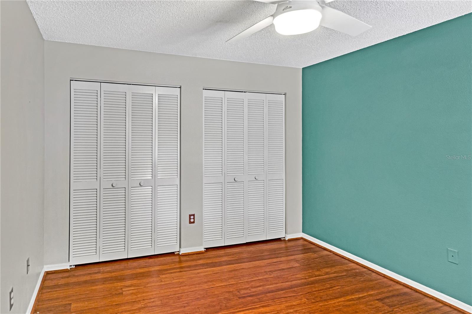 LONGWOOD VILLAS - Residential