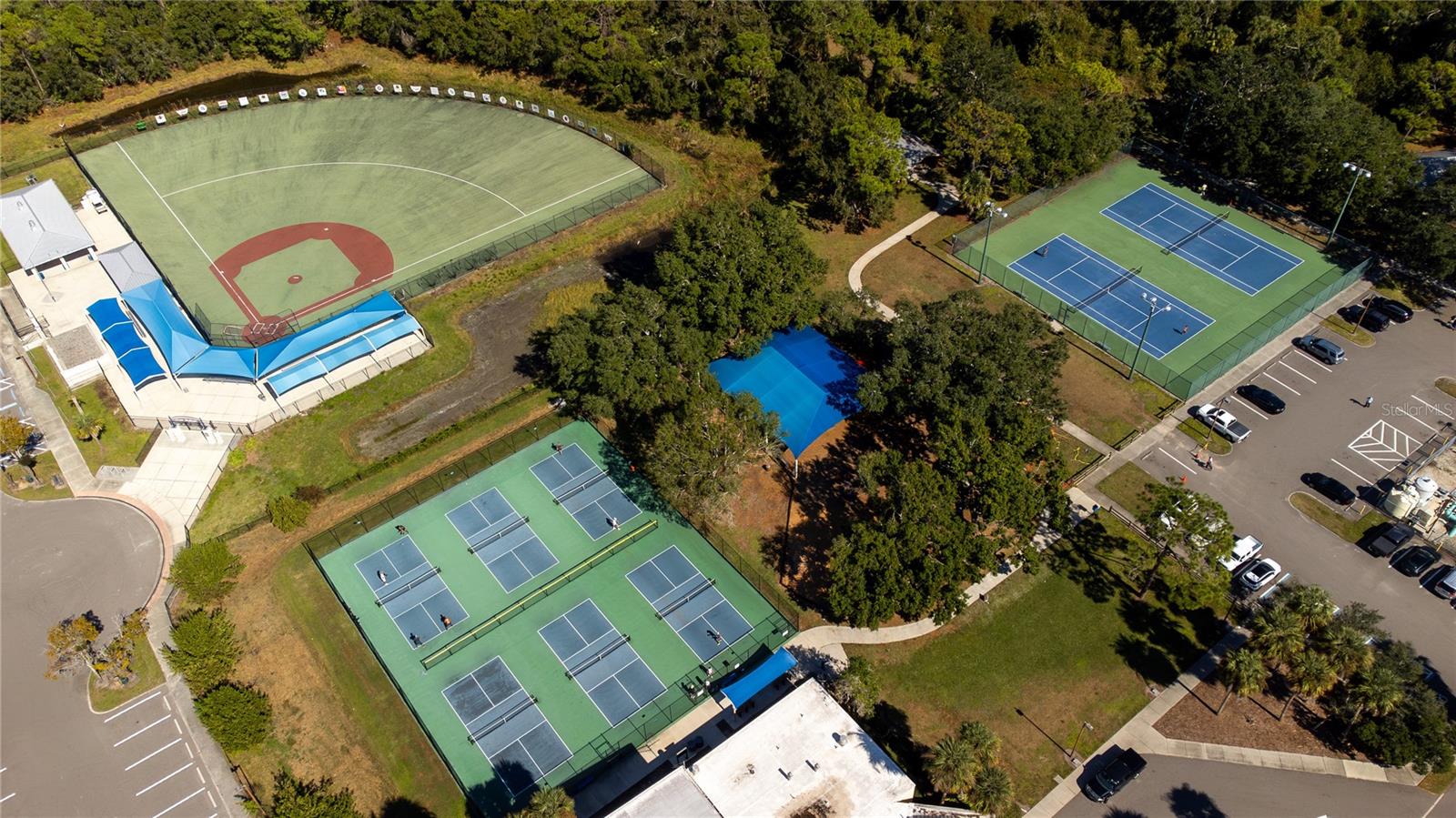 LONGWOOD VILLAS - Residential