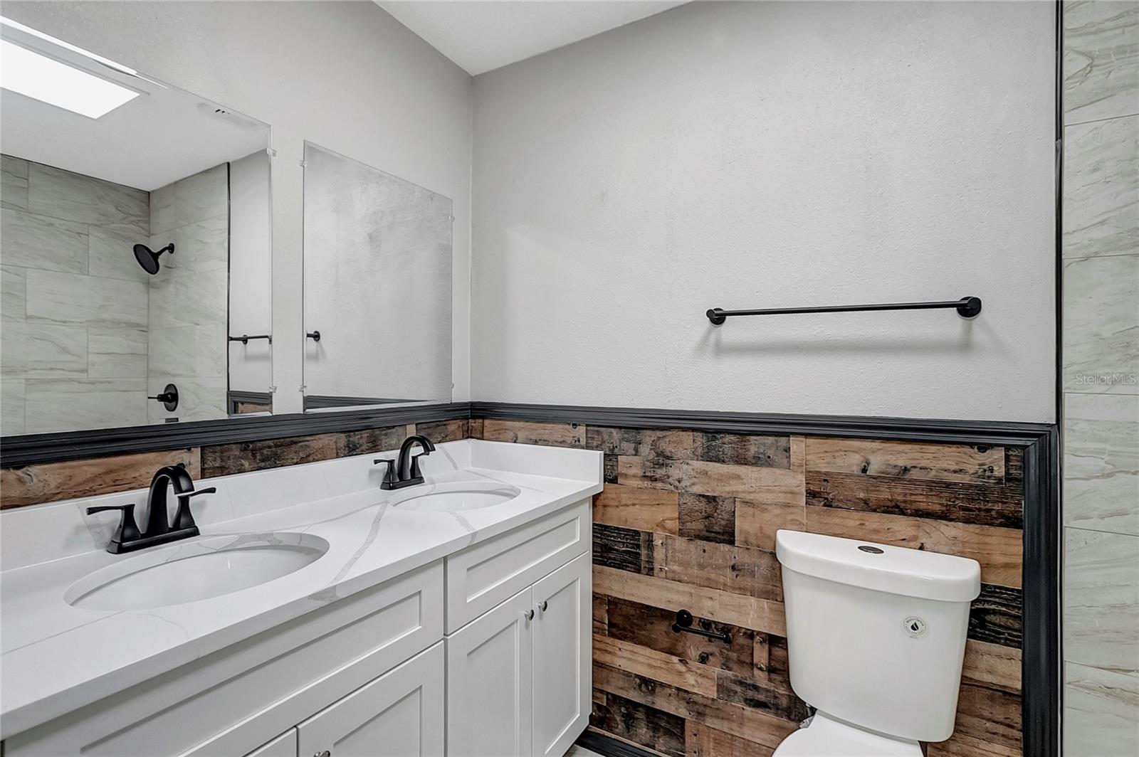 SUBDIVISION OF TRACTS 15 & 1 - Residential