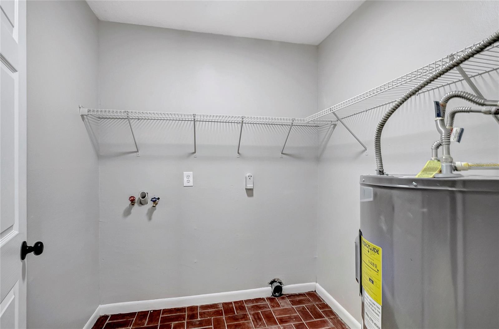 SUBDIVISION OF TRACTS 15 & 1 - Residential