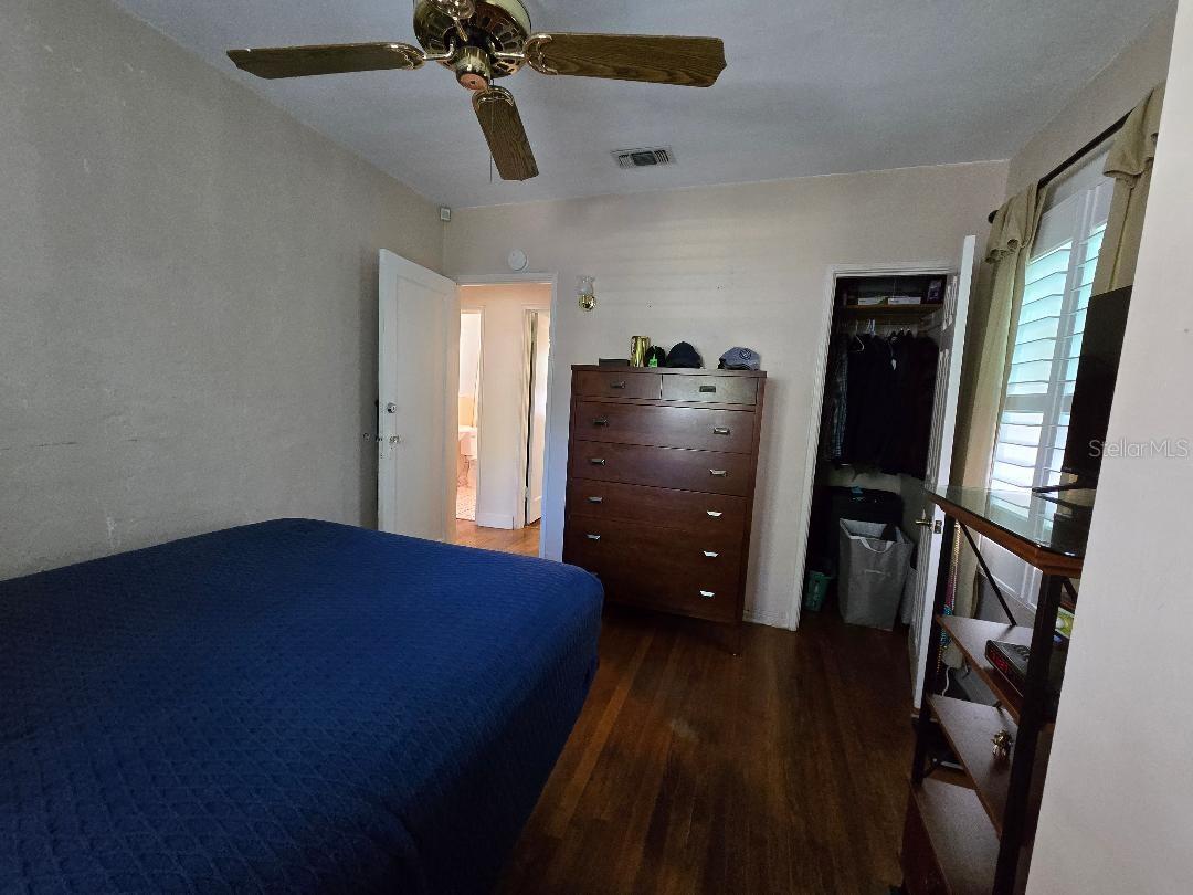 SUBURB ROYAL - Residential