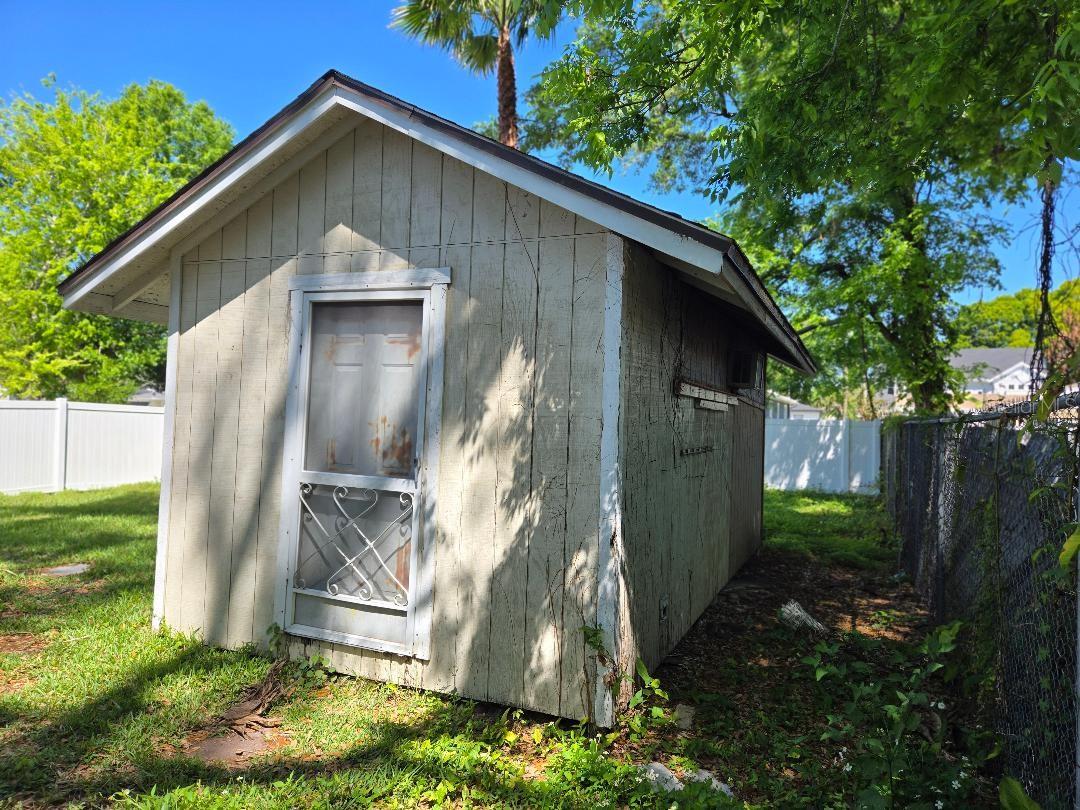 SUBURB ROYAL - Residential