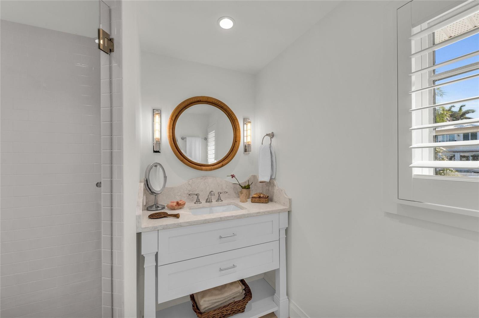 COUNTRY CLUB SHORES - Residential