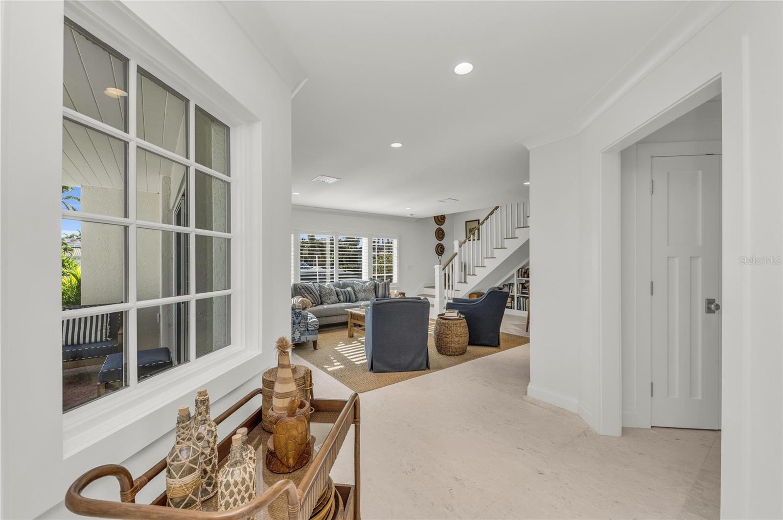 COUNTRY CLUB SHORES - Residential