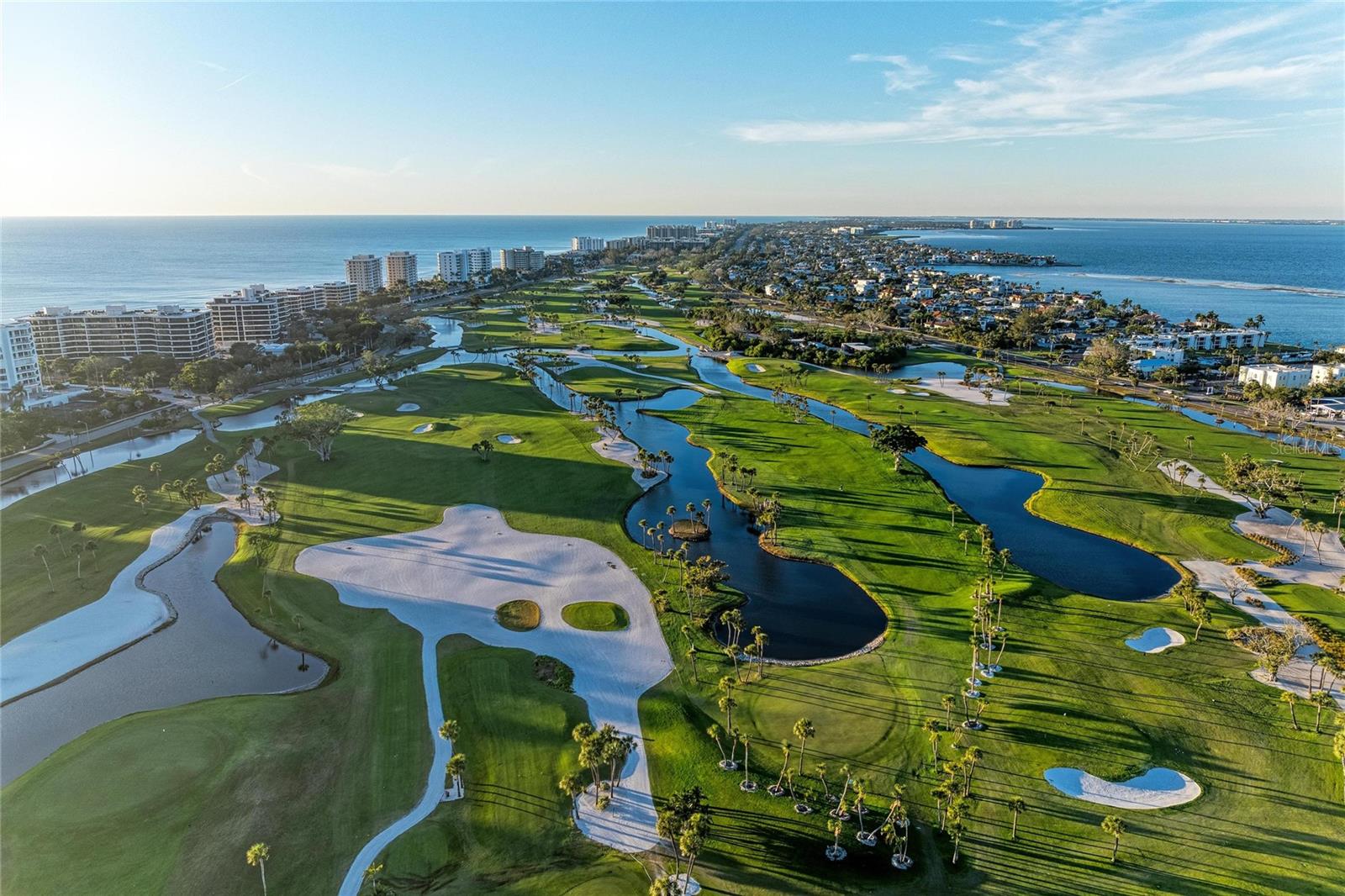 COUNTRY CLUB SHORES - Residential