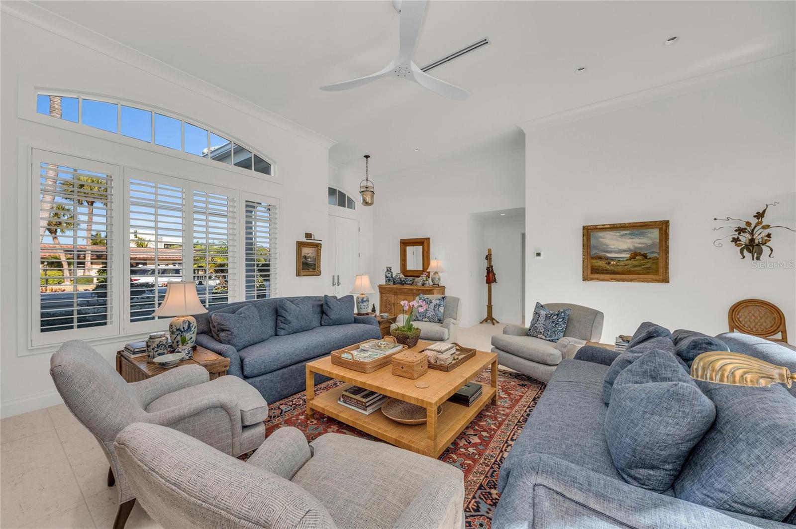 COUNTRY CLUB SHORES - Residential