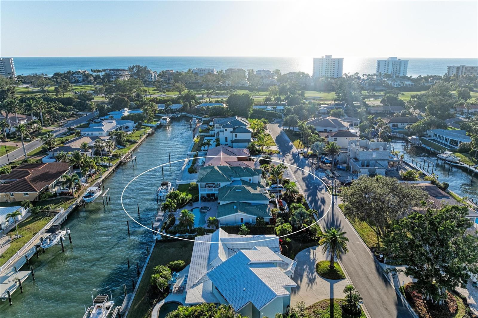 COUNTRY CLUB SHORES - Residential