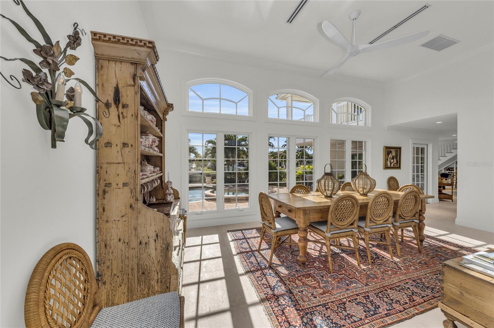 COUNTRY CLUB SHORES - Residential