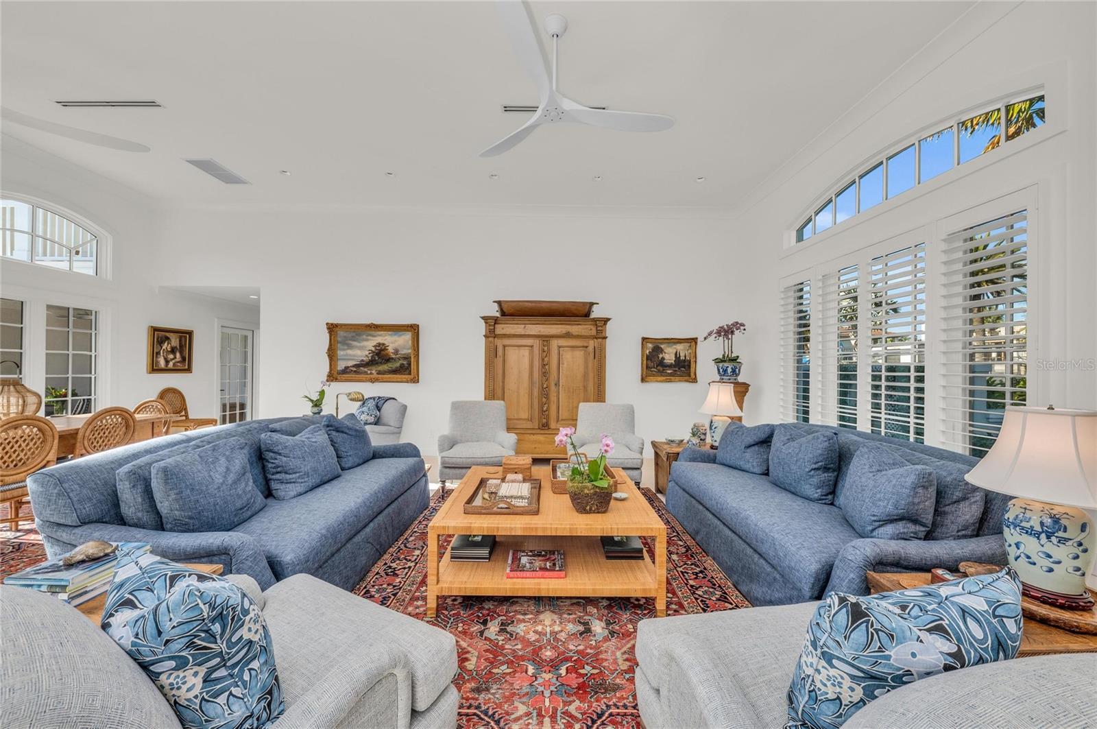 COUNTRY CLUB SHORES - Residential