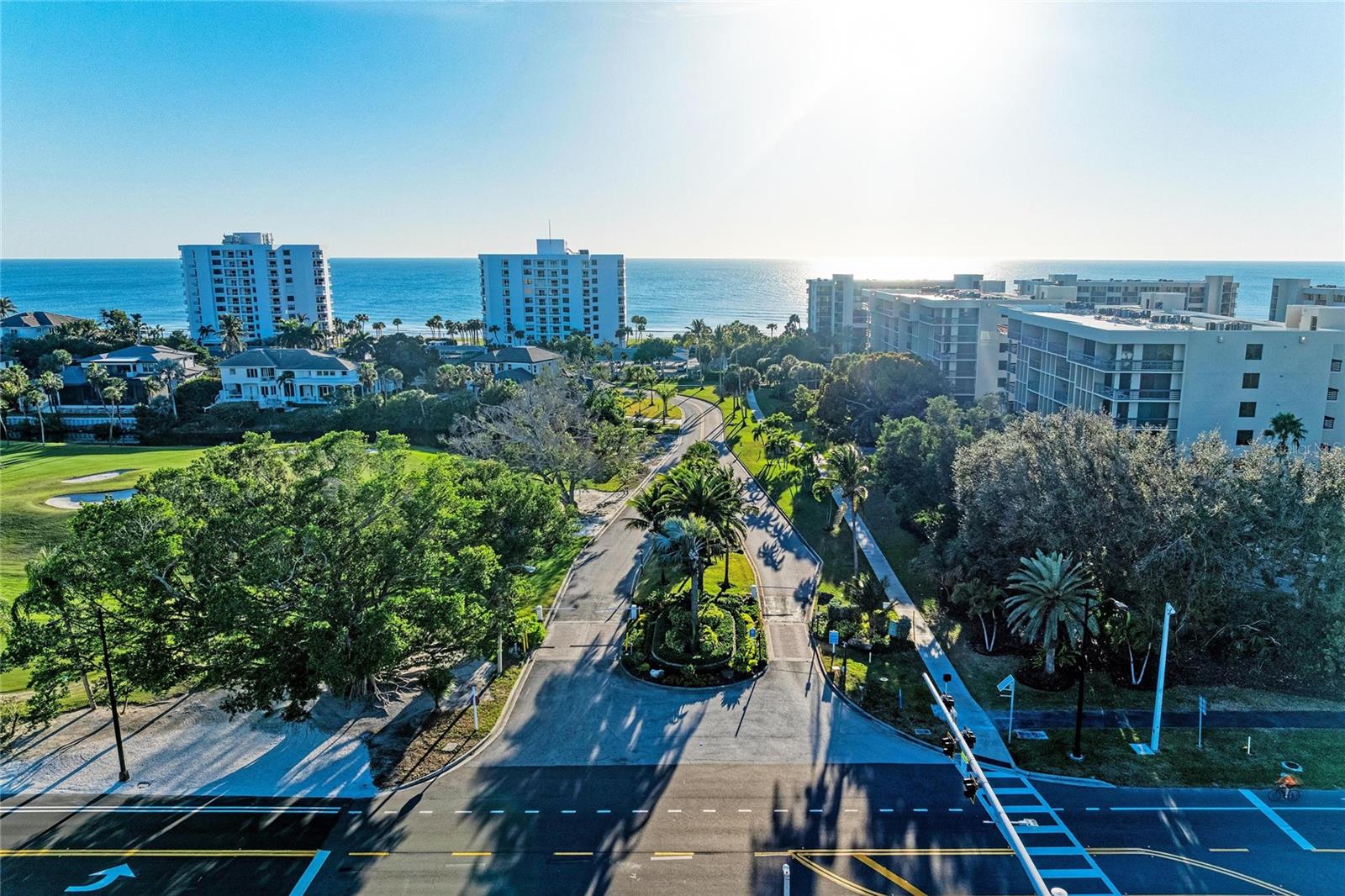 COUNTRY CLUB SHORES - Residential