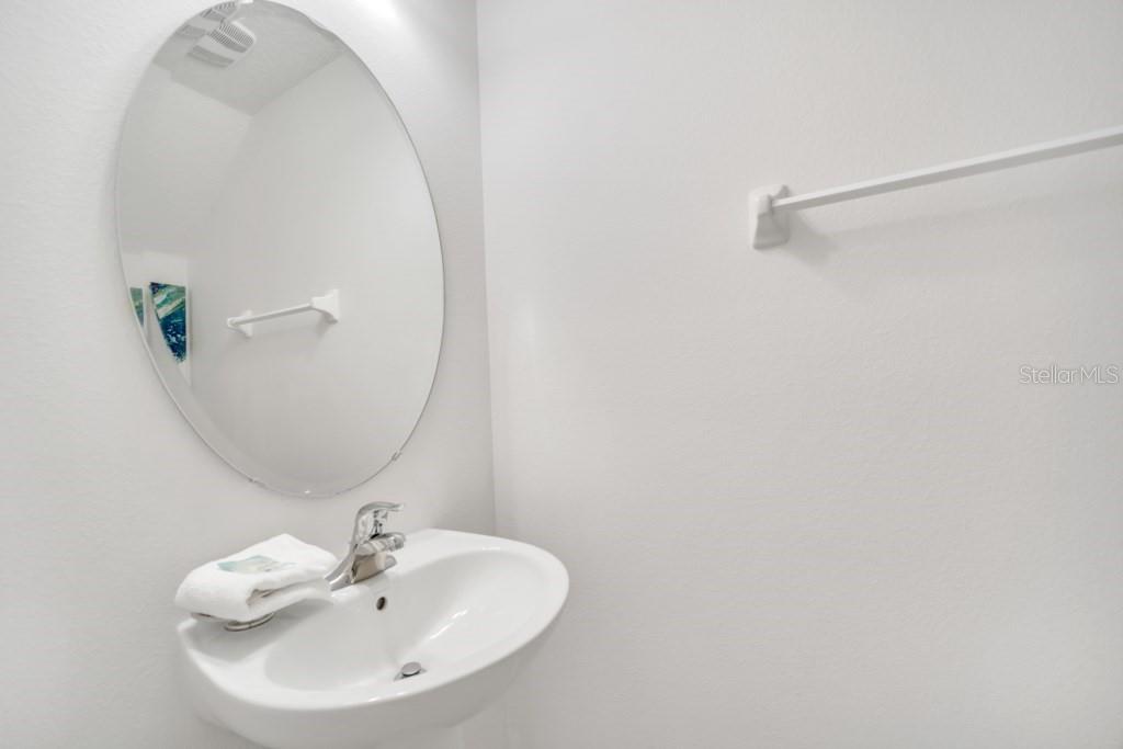 VERANDA PALMS PH 2A - Residential Lease