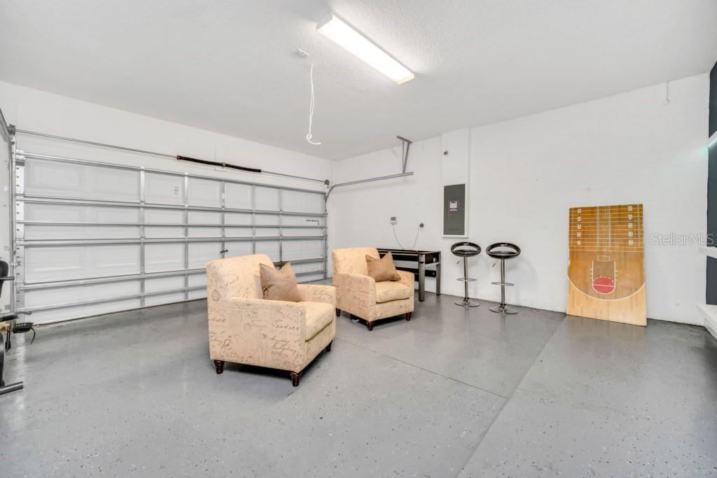 VERANDA PALMS PH 2A - Residential Lease