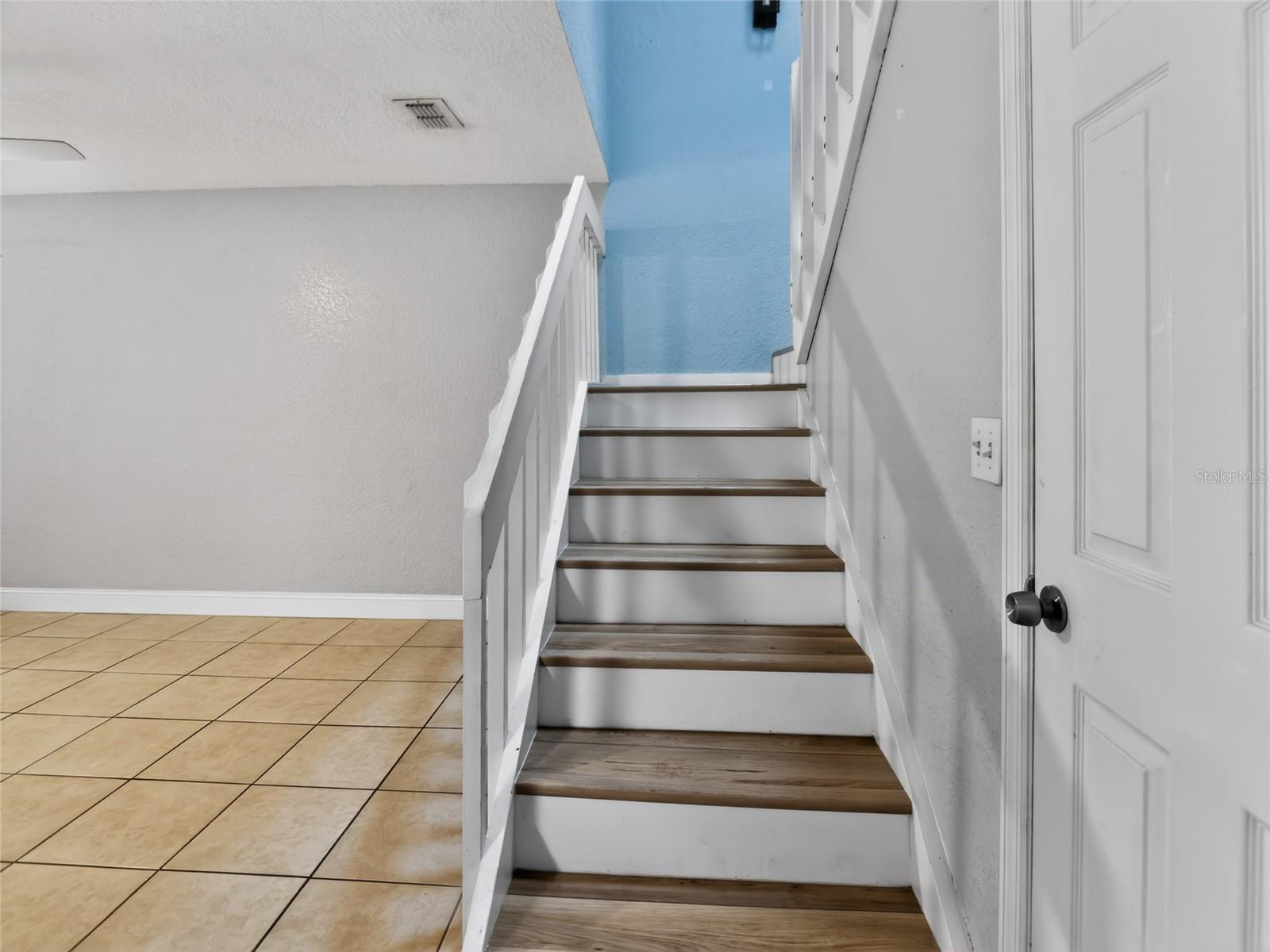 PHEASANT RUN AT ROSEMONT CONDO - Residential