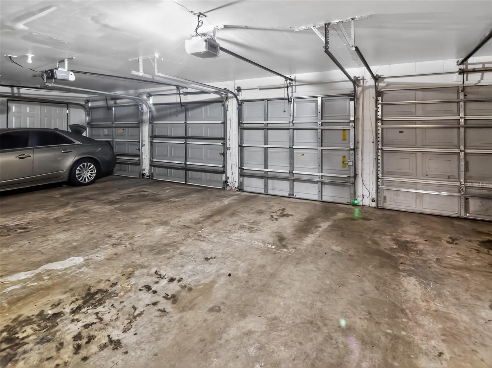 PHEASANT RUN AT ROSEMONT CONDO - Residential