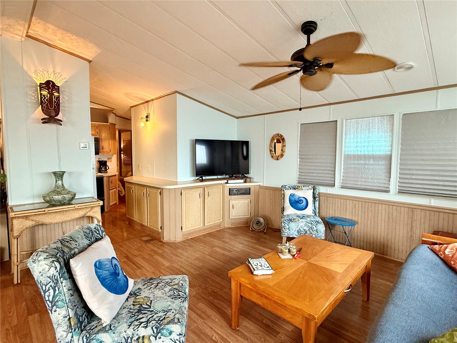 HOLIDAY TRAVEL PARK ENGLEWOOD - Residential