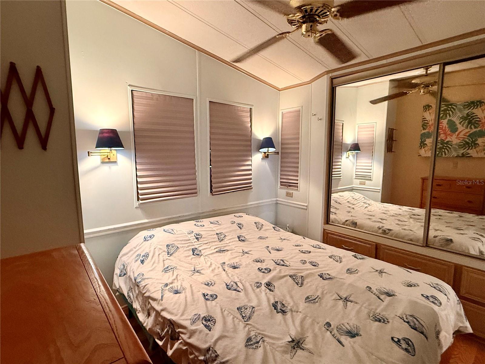 HOLIDAY TRAVEL PARK ENGLEWOOD - Residential