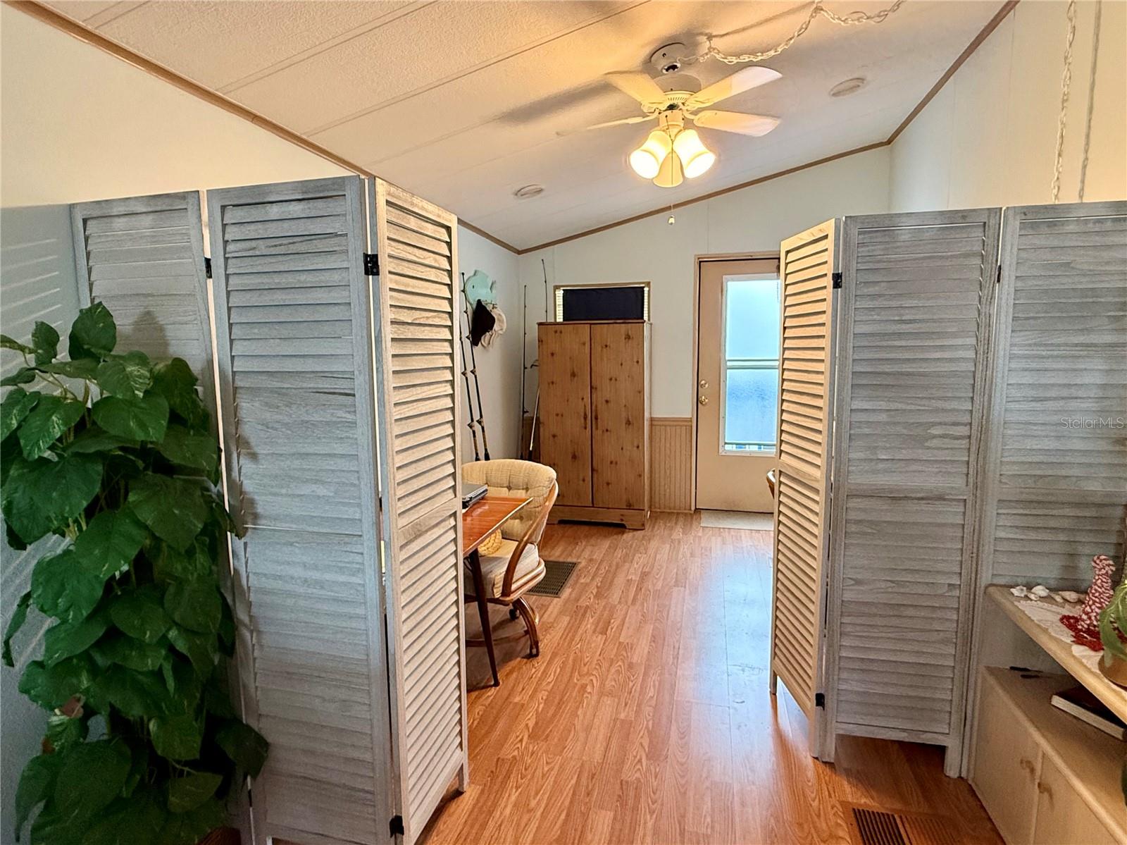 HOLIDAY TRAVEL PARK ENGLEWOOD - Residential