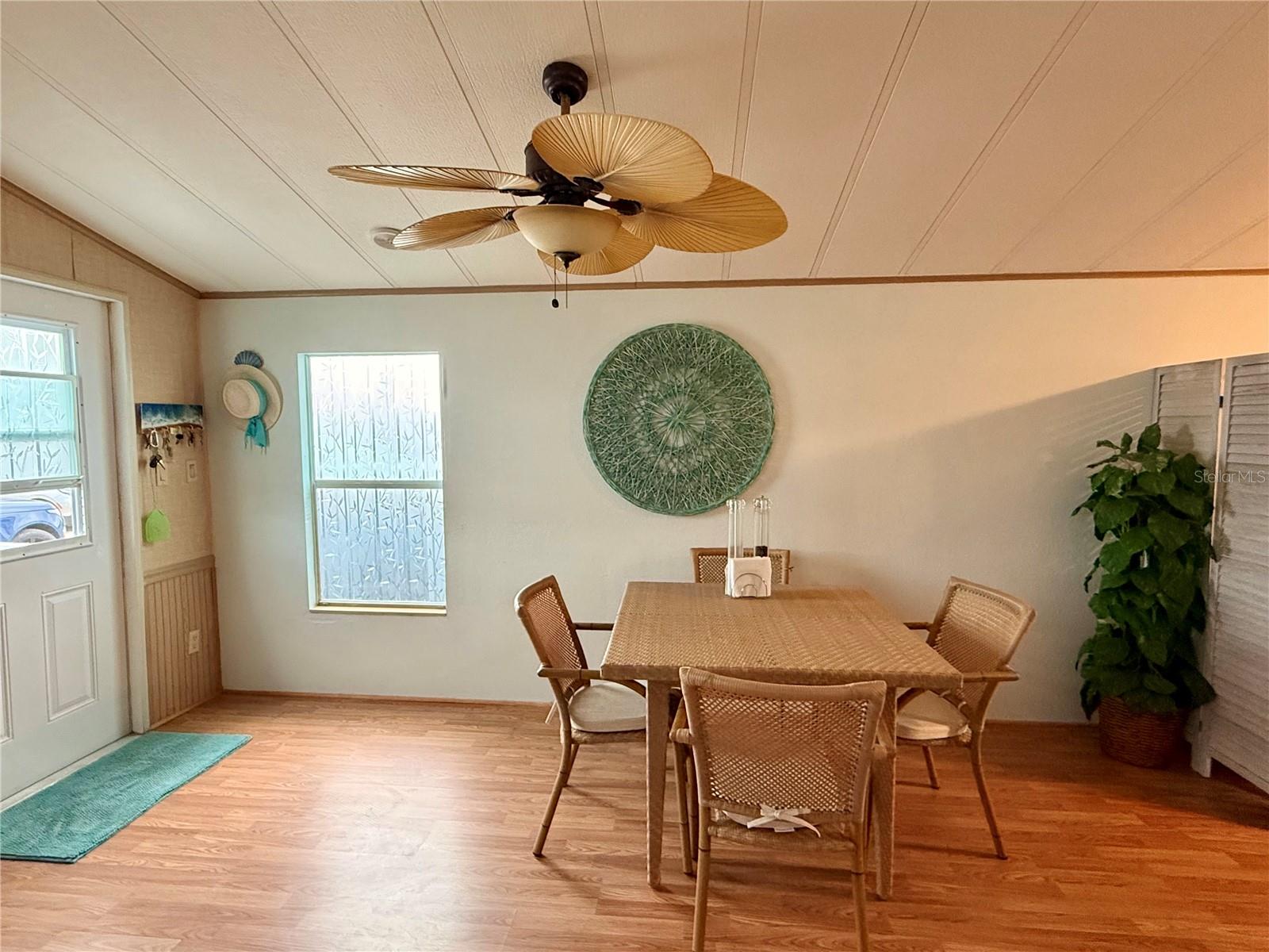 HOLIDAY TRAVEL PARK ENGLEWOOD - Residential